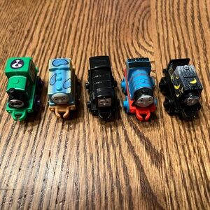 Lot Of 5 Thomas the Train  Micro minis